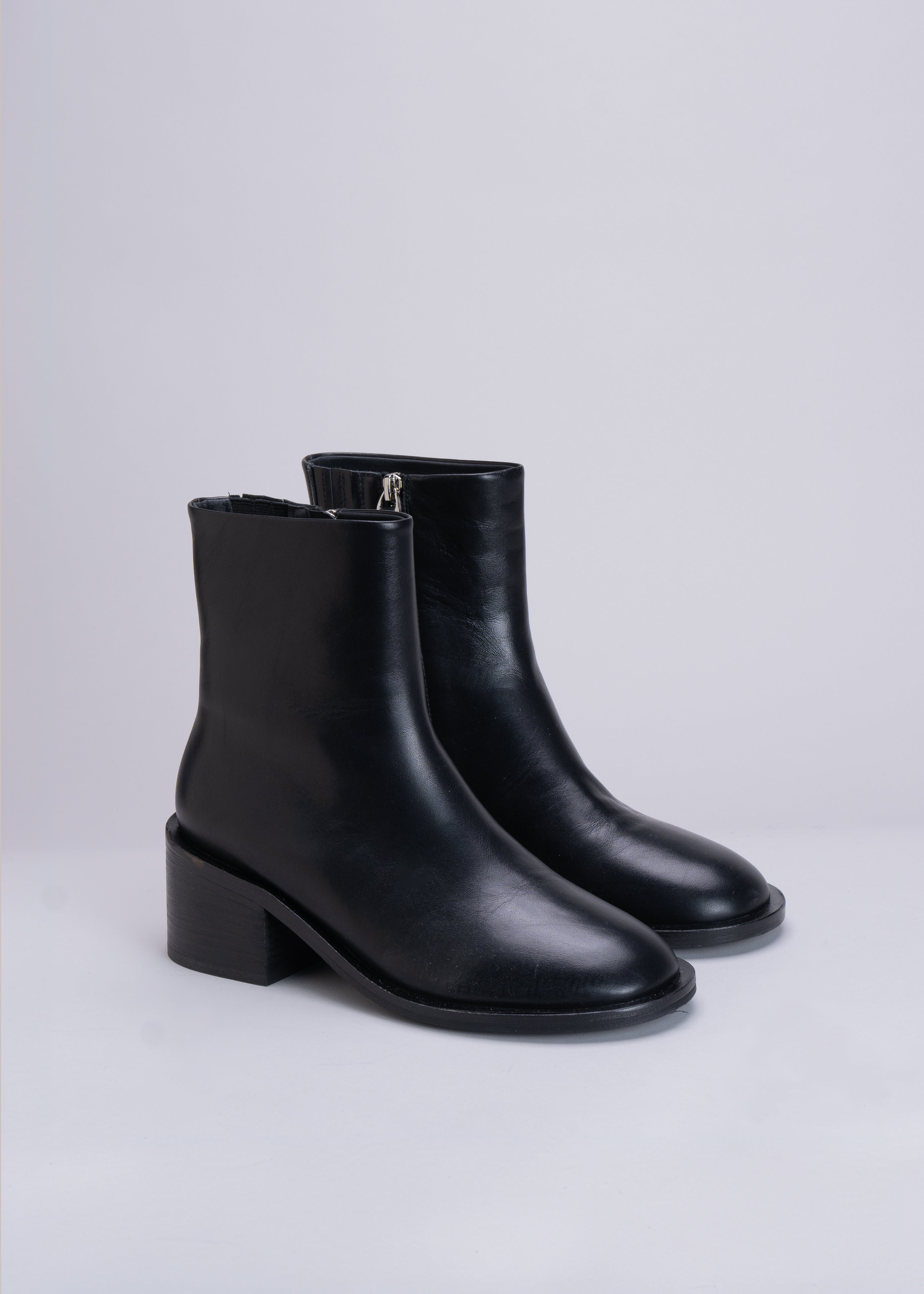 PALOMA - BLACK CALF LEATHER ANKLE BOOT